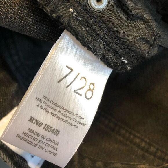 NWT SIMPLE SOCIETY Super High Rise Straight Studded Jeans Size 7/28 - Picture 8 of 16